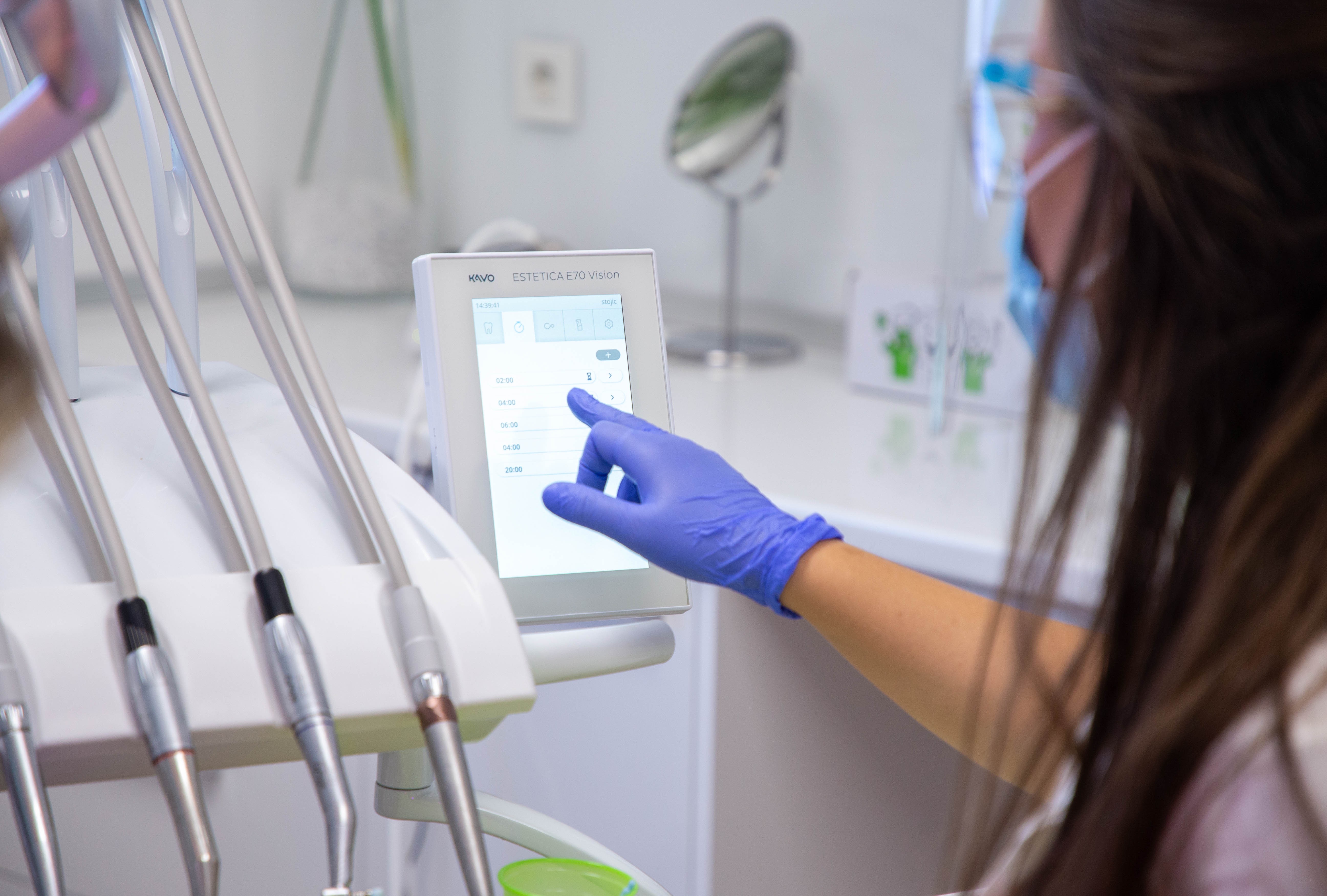 Instrumenti poliklinike Arena Dental