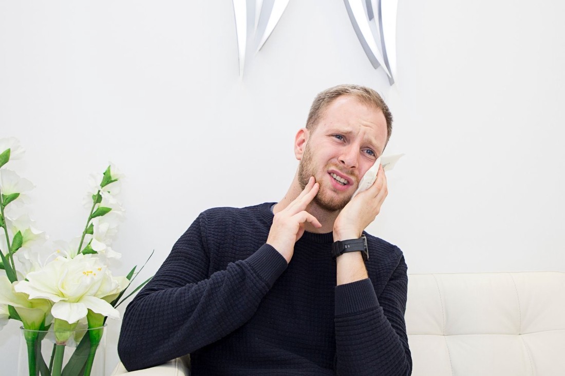 Kirurško vadenje umnjaka brzo i bezbolno u samo nekoliko minuta.