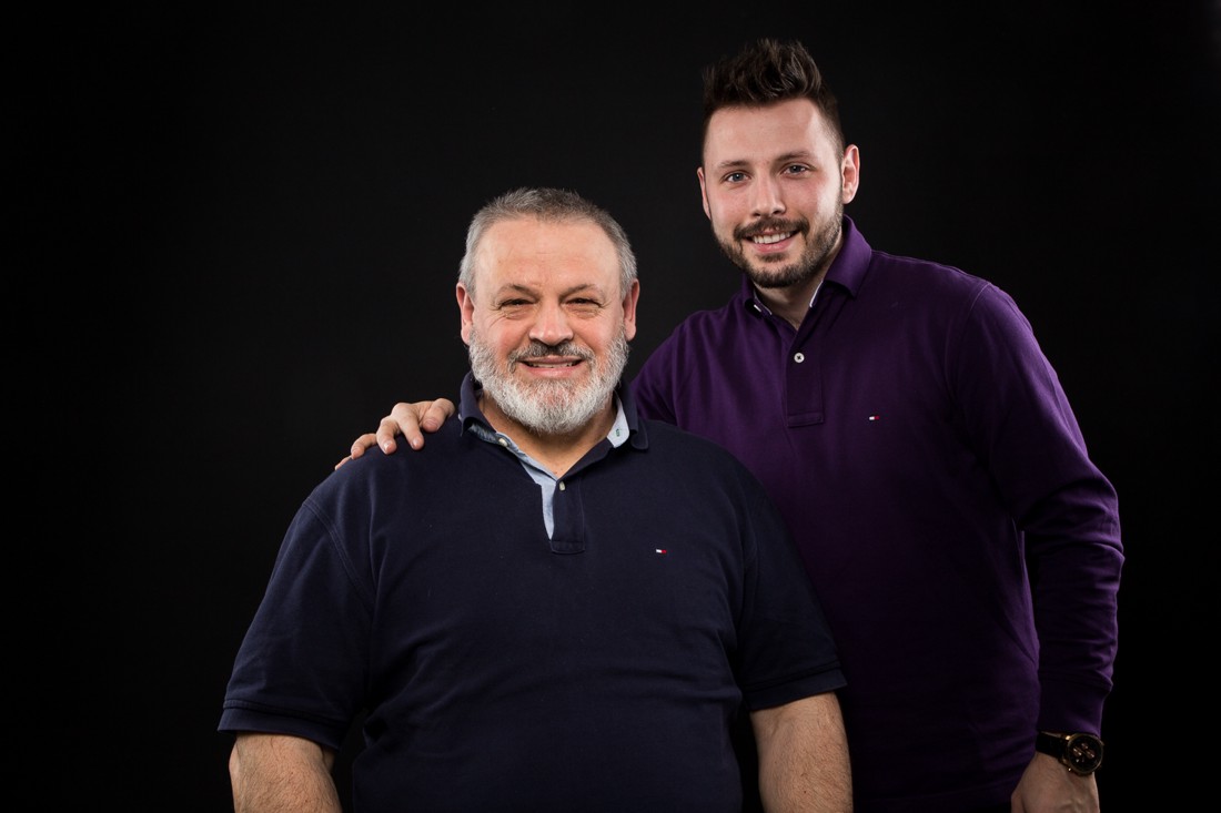 Gospodin Ivan s novim Arena Dental osmijehom.