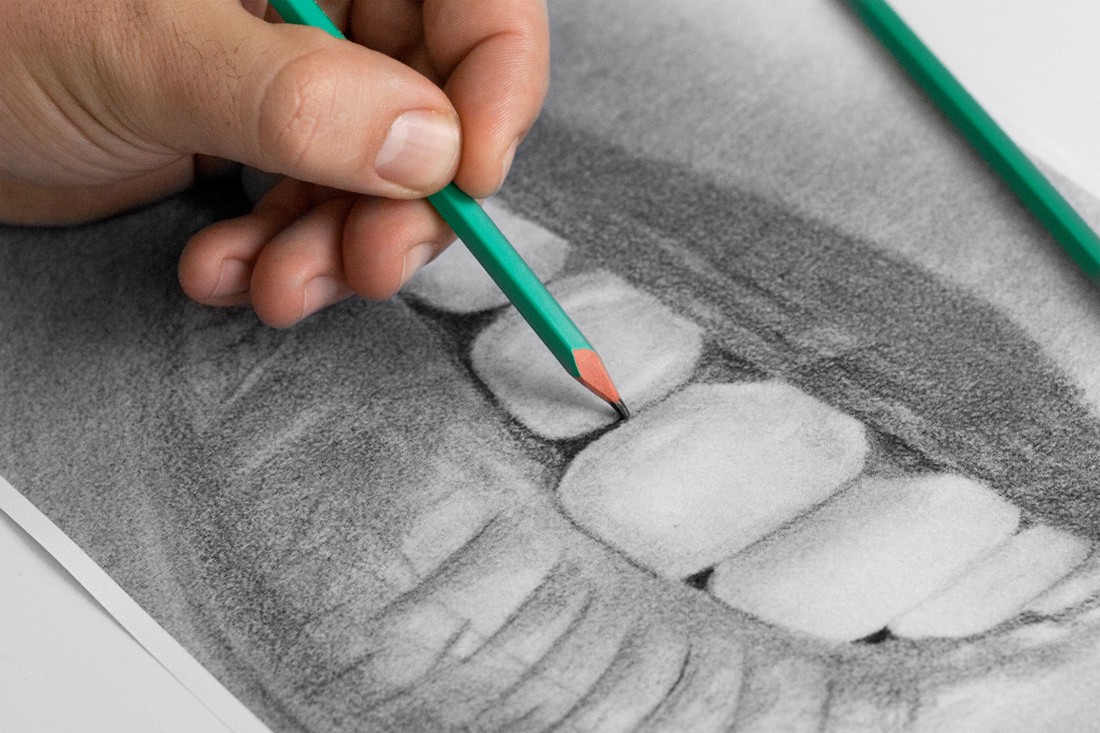 Ručno nacrtan estetski osmijeh.