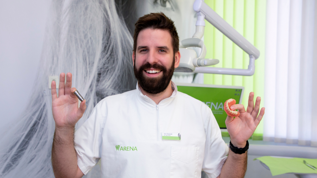 Rješenje za nedostatak zubi iz pomoć implantata i proteze