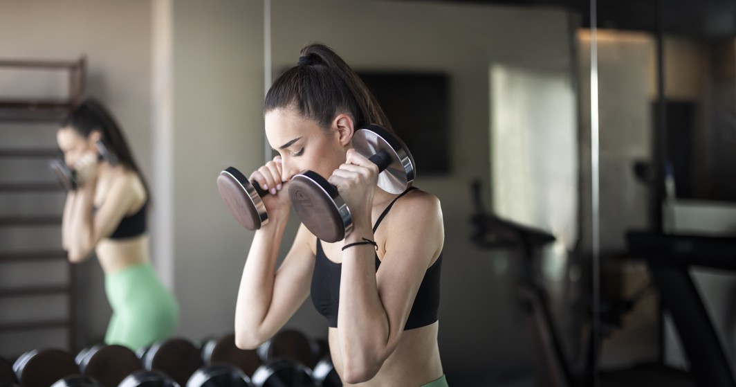 Trening s utezima u teretani Aminess Younique Narrivi hotela u Crikvenici.