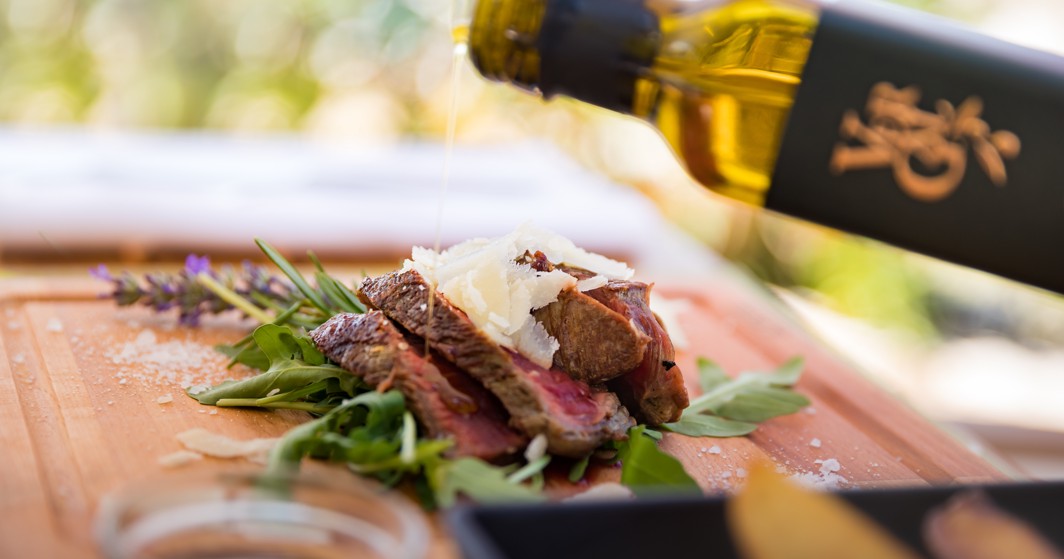 Piatto di carne presso Aminess Planet Camping Maravea, Novigrad