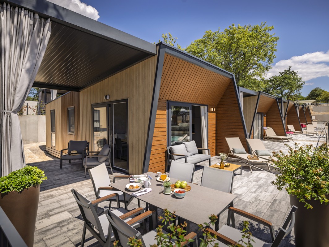 Luksuzna Glamping Vila z zasebnim bazenom v Aminess Style Camping Atea Glamping & Holiday Homes