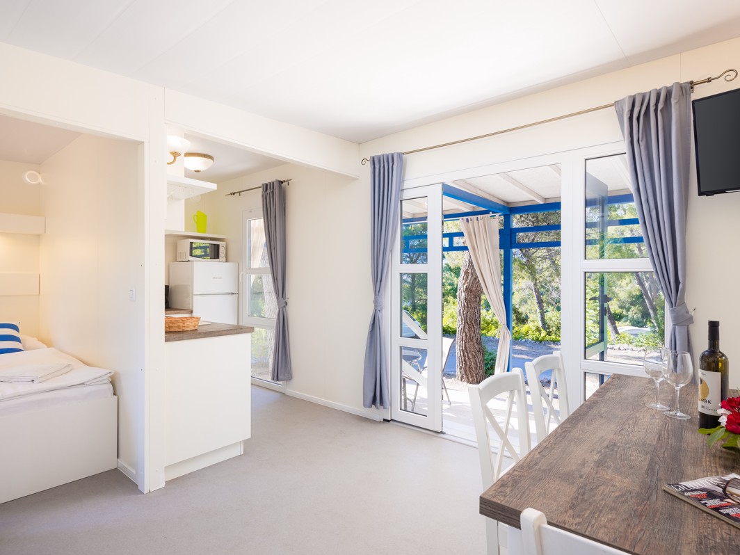 Unutrašnjost Marko Polo Holiday Home u Port9 Planet Camping by Aminess, Korčula.