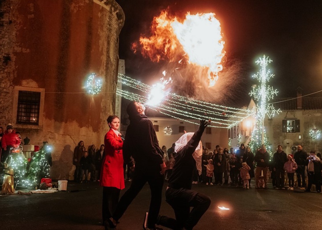 barban-advent-fire-show-istria-2025