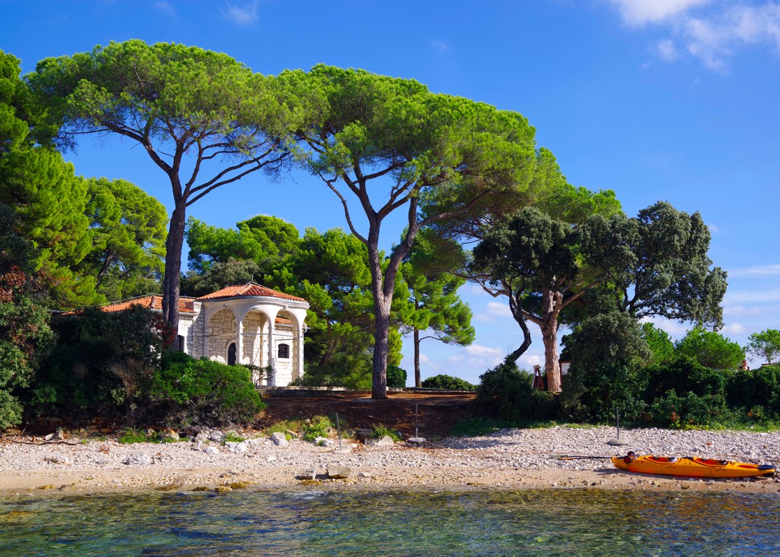 aminess-blog-golden-cape-beach-croatia