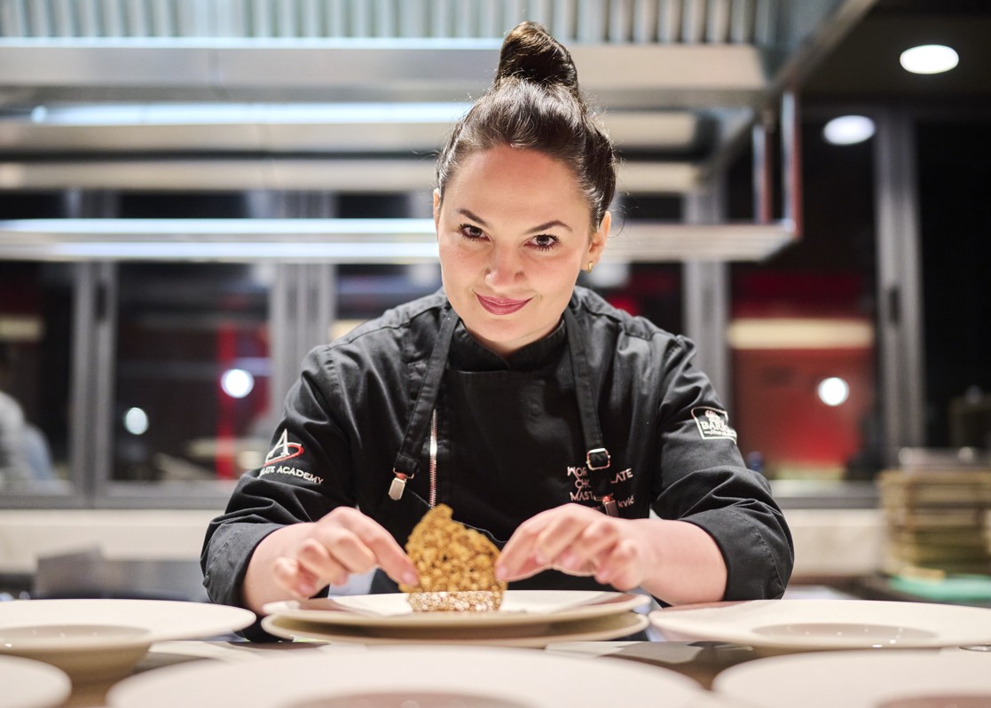 aminess-gourmet-pastry-chef-dessert-plating