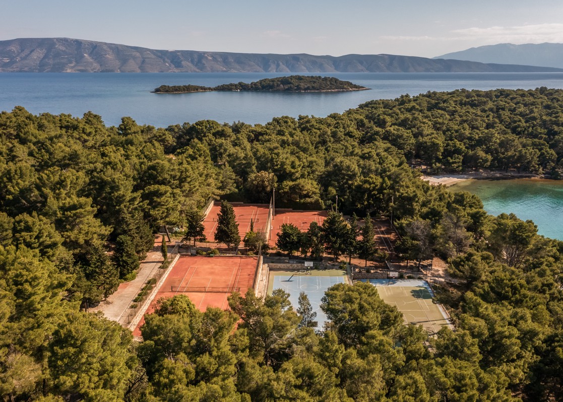 blog-aminess-younique-senses-resort-hvar-tennis