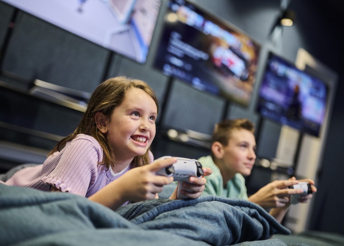 aminess-vival-lisanj-family-hotel-gaming-room