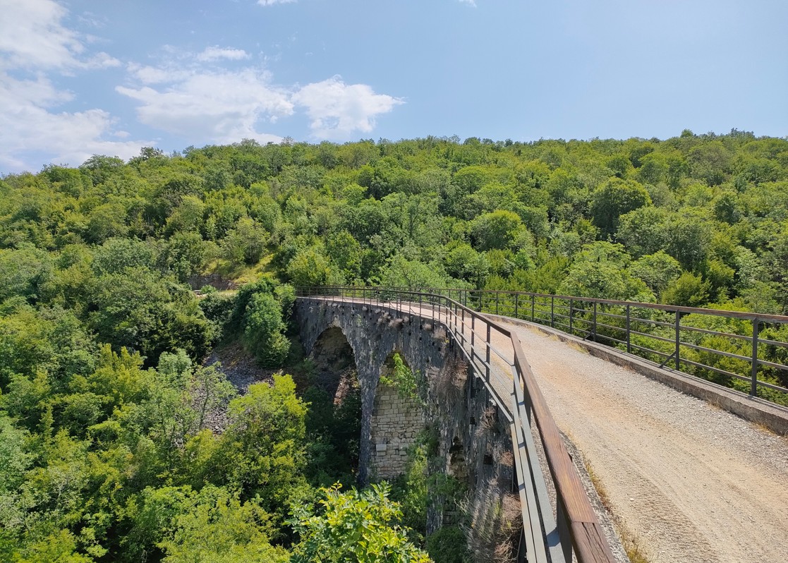 aminess-blog-novigrad-in-summer-parenzana-trail-cycle