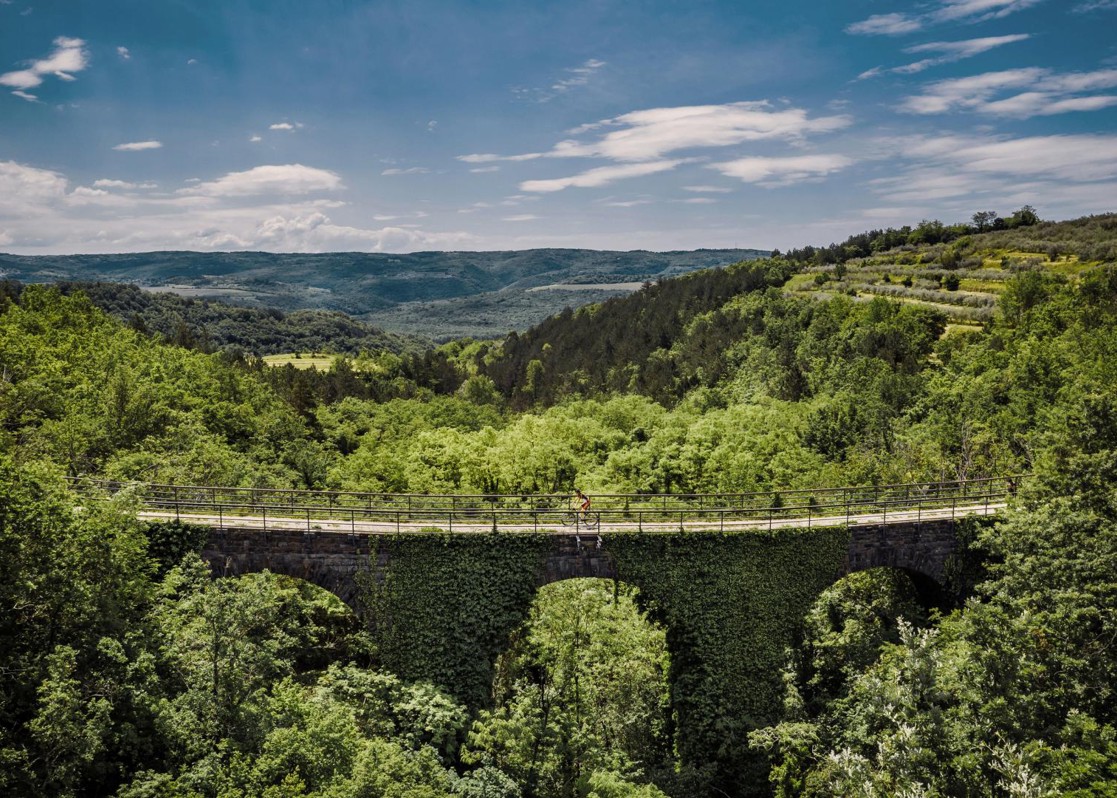 aminess-blog-parenzana-viaduct-cycling-route