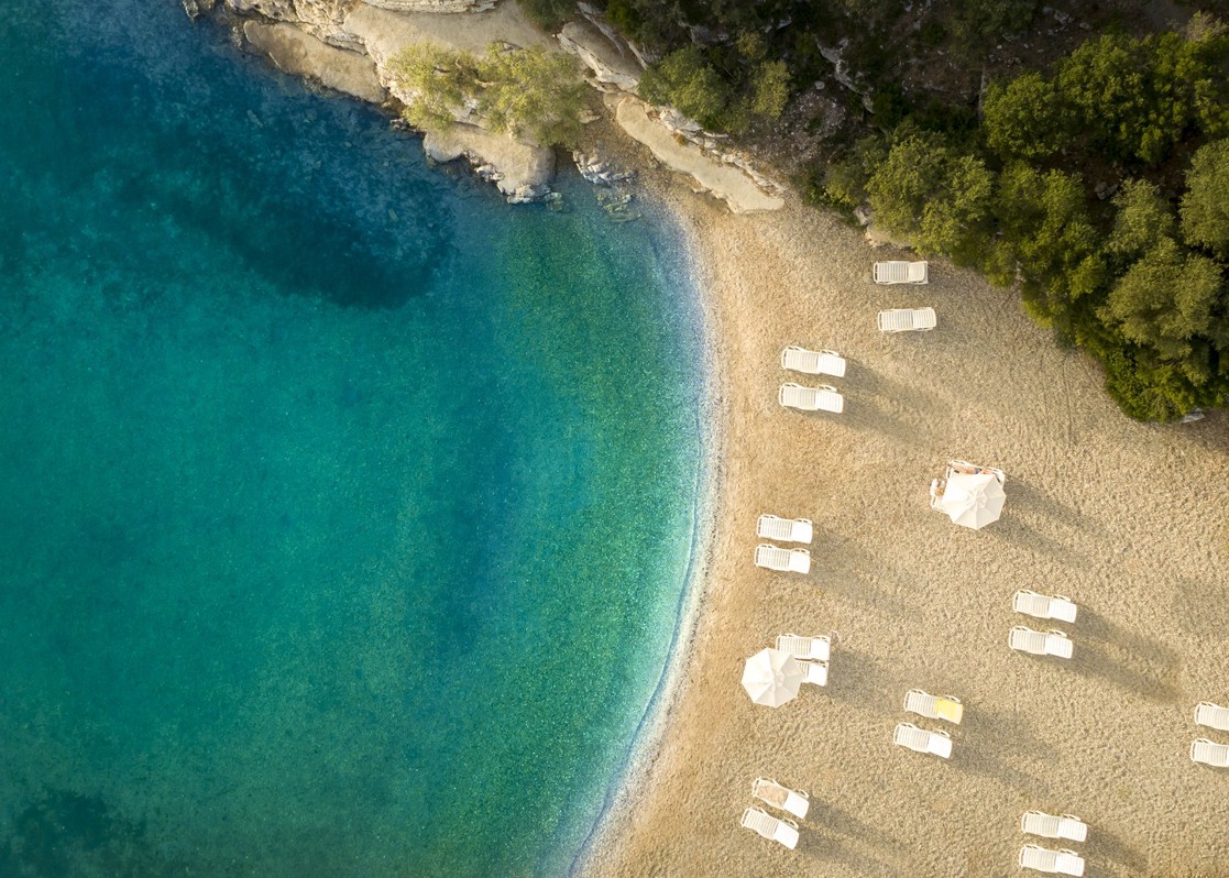 aminess-destination-korcula-island-beach-pebble