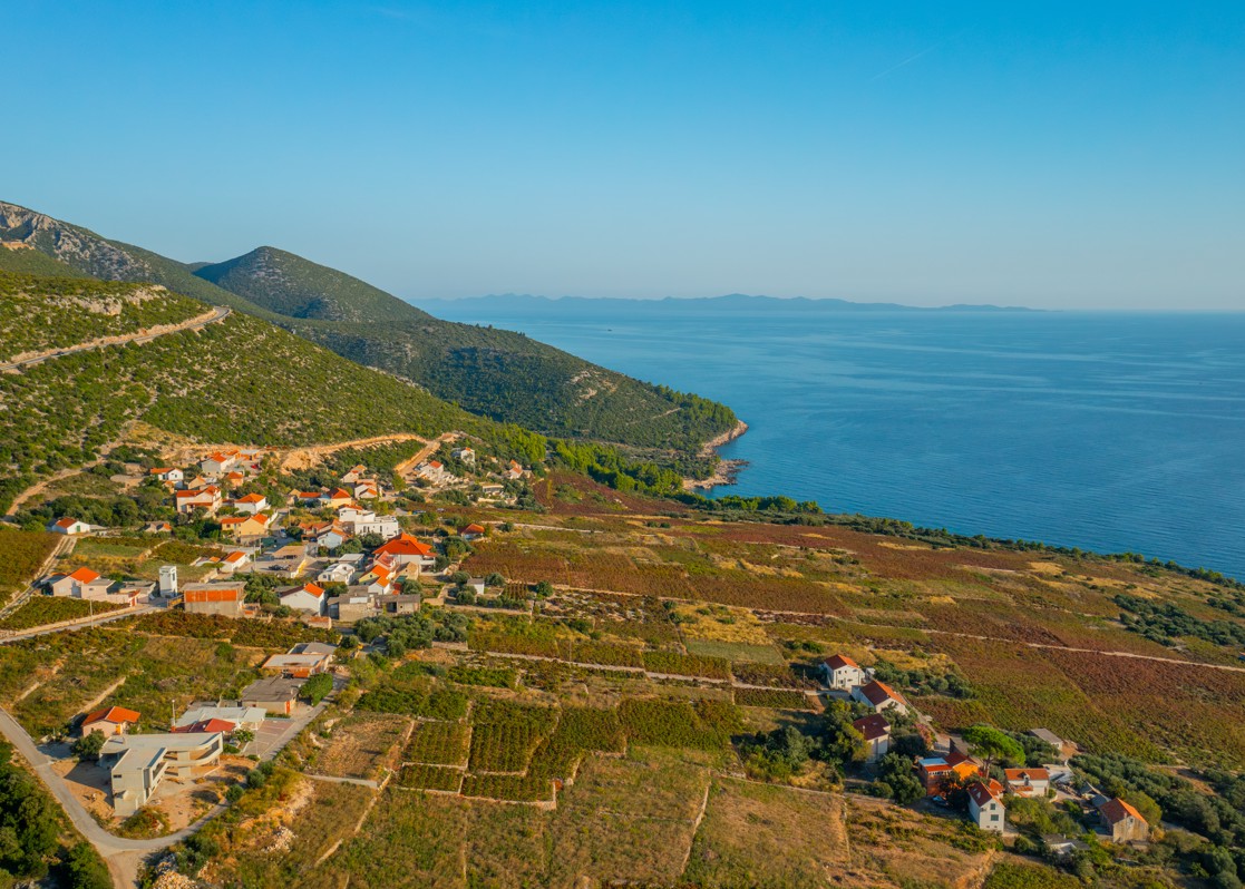 aminess-postup-vineyards-coastal-village-adriatic-sea-view