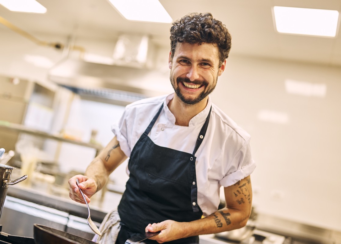 aminess-wine-gourmet-night-chef-kitchen