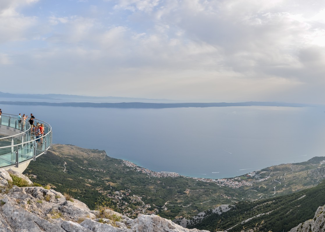 aminess-blog-romantic-places-for-proposal-in-croatia-skywalk-biokovo