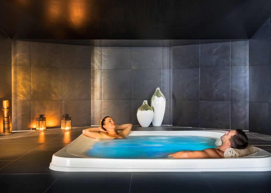 aminess-blog-spend-valentines-day-in-istria-or-dalmatia-maestral-wellness-novigrad