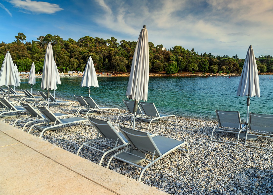 aminess-blog-rovinj-beach