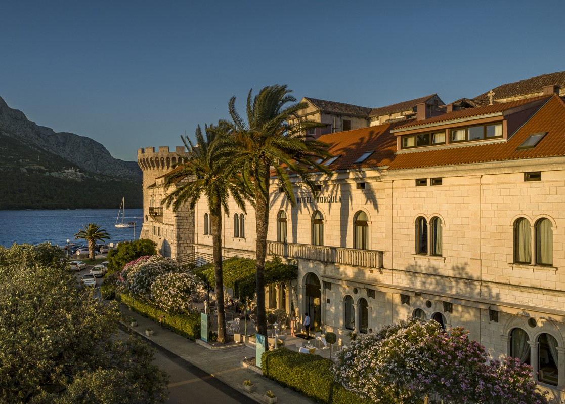 aminess-blog-croatia-during-winter-dinner-heritage-hotel