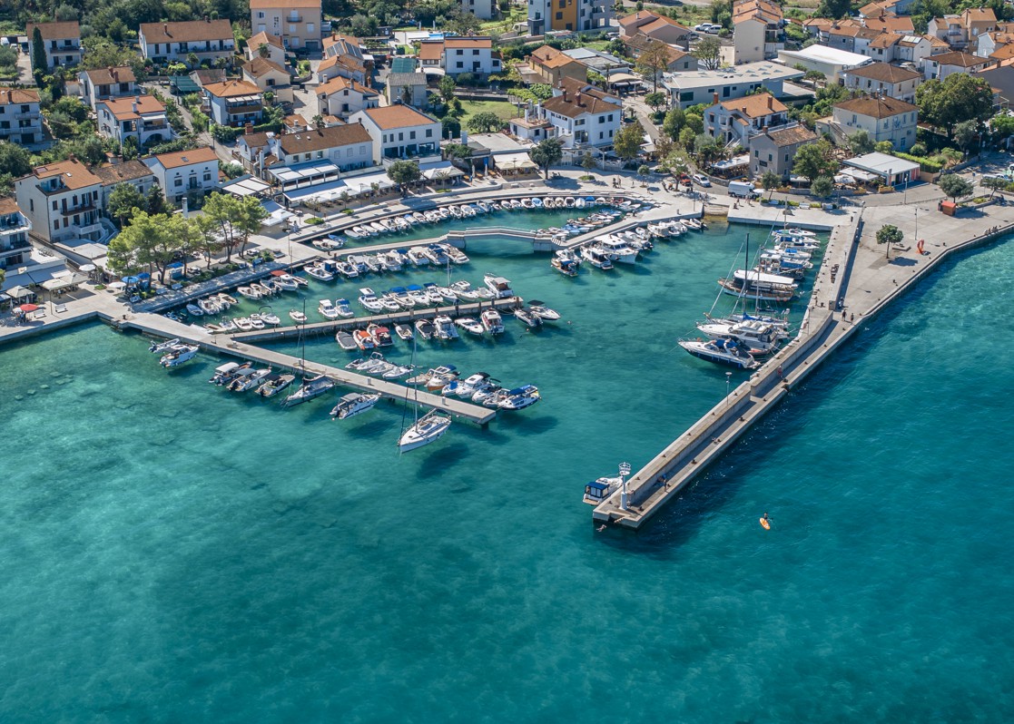 aminess-blog-where-to-stay-krk-island-njivice-marine