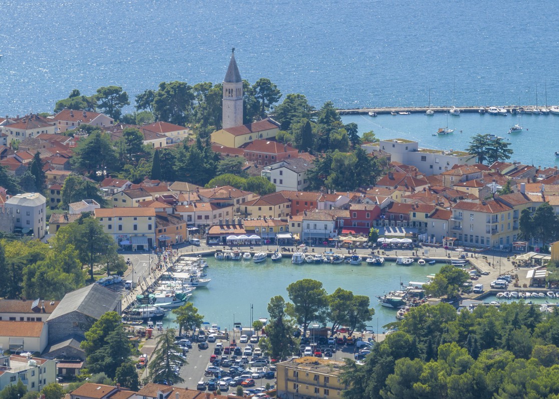 aminess-blog-camping-in-istria-old-town-novigrad