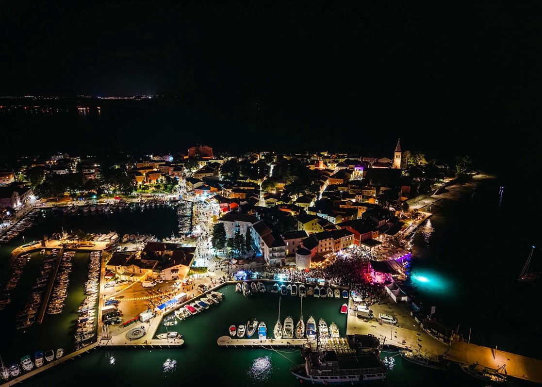 aminess-coastal-town-marina-night-festival-aerial-view