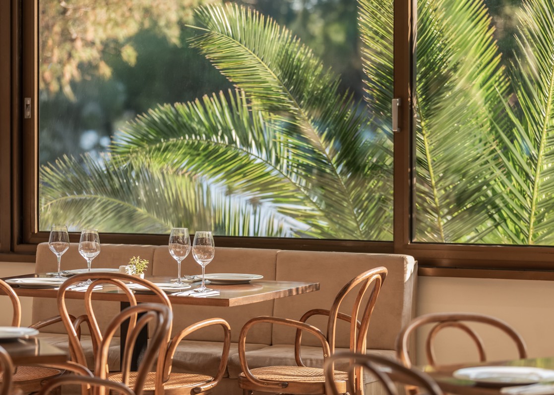 blog-aminess-younique-senses-resort-hvar-restaurant-unico-palm