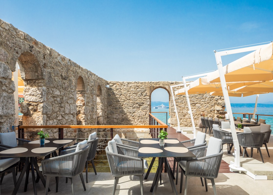 aminess-njivice-seas-restaurant-seafront-terrace-stone-walls
