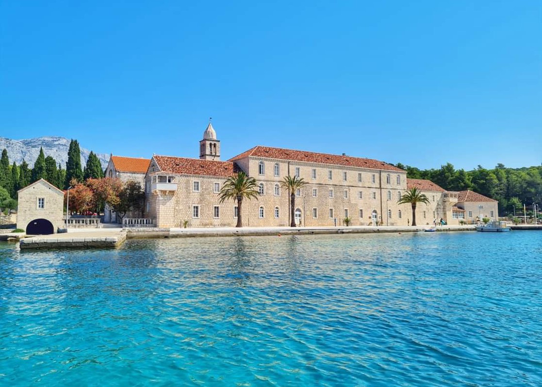 aminess-blog-hidden-islands-and-beaches-korcula-badija