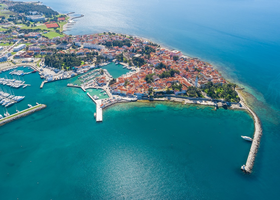 aminess-blog-adriatic-best-food-wine-festival-novigrad-from-above