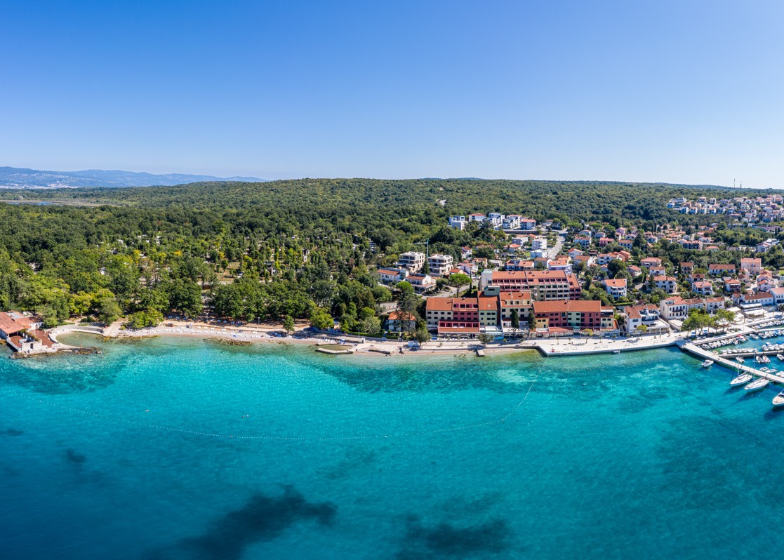 aminess-blog-selce-beach-panorama