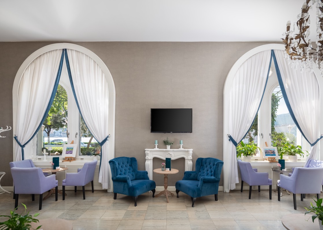 aminess-blog-croatia-during-winter-dinner-heritage-hotel-lobby