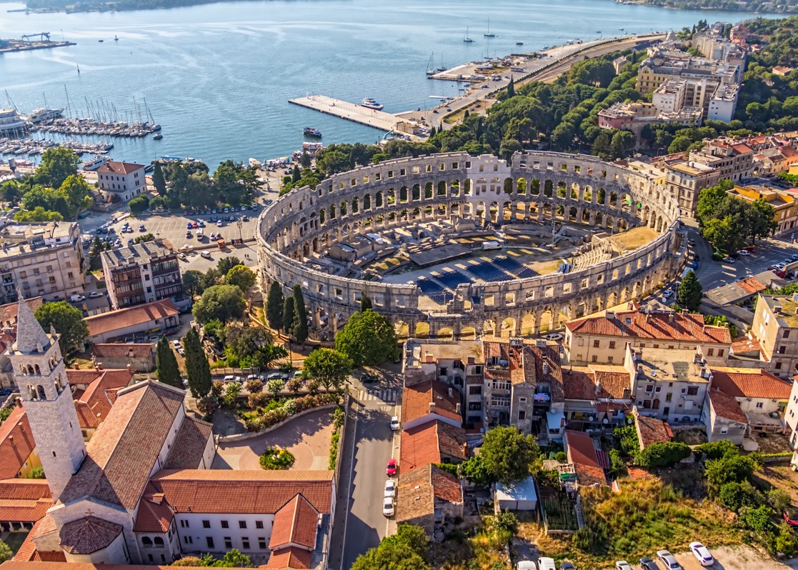 aminess-blog-best-things-to-do-in-istria-pula-arena