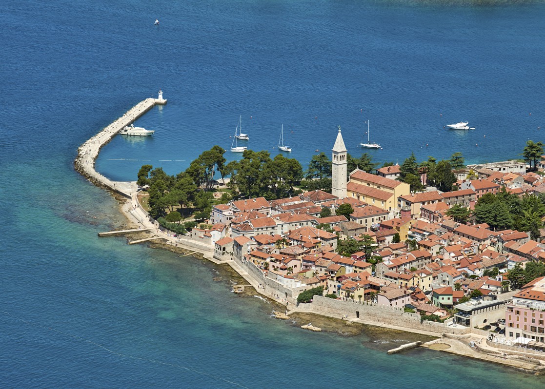 aminess-blog-aerial-view-istrian-coastal-town
