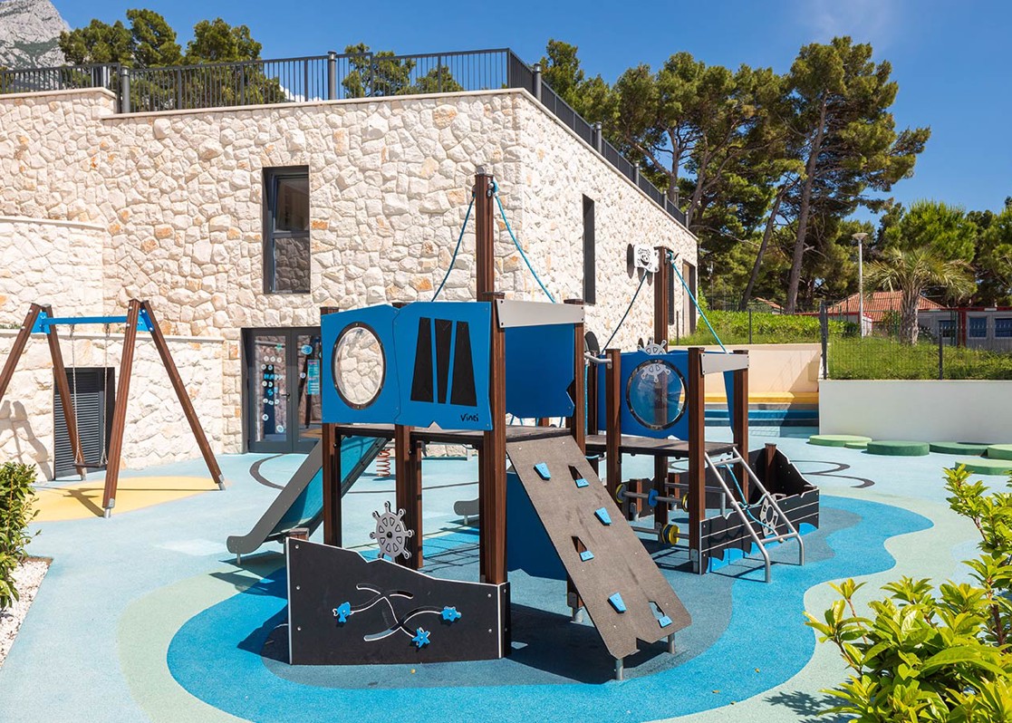 aminess-laurel-khalani-hotel-mirami-fun-factory-outdoor