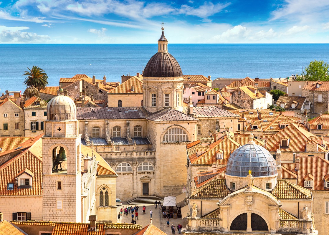 aminess-blog-explore-dalmatian-coast-and-islands-dubrovnik-old-town