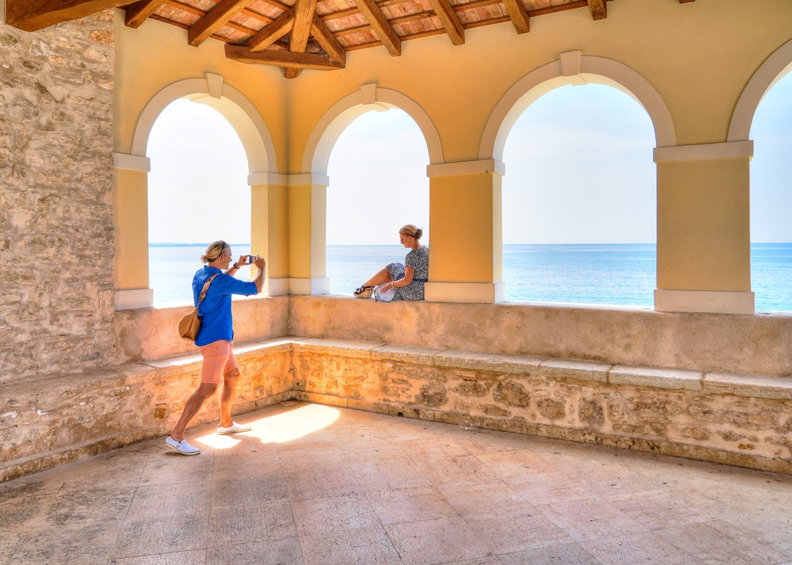 aminess-blog-perfect-autumn-in-croatia-novigrad-photopoint