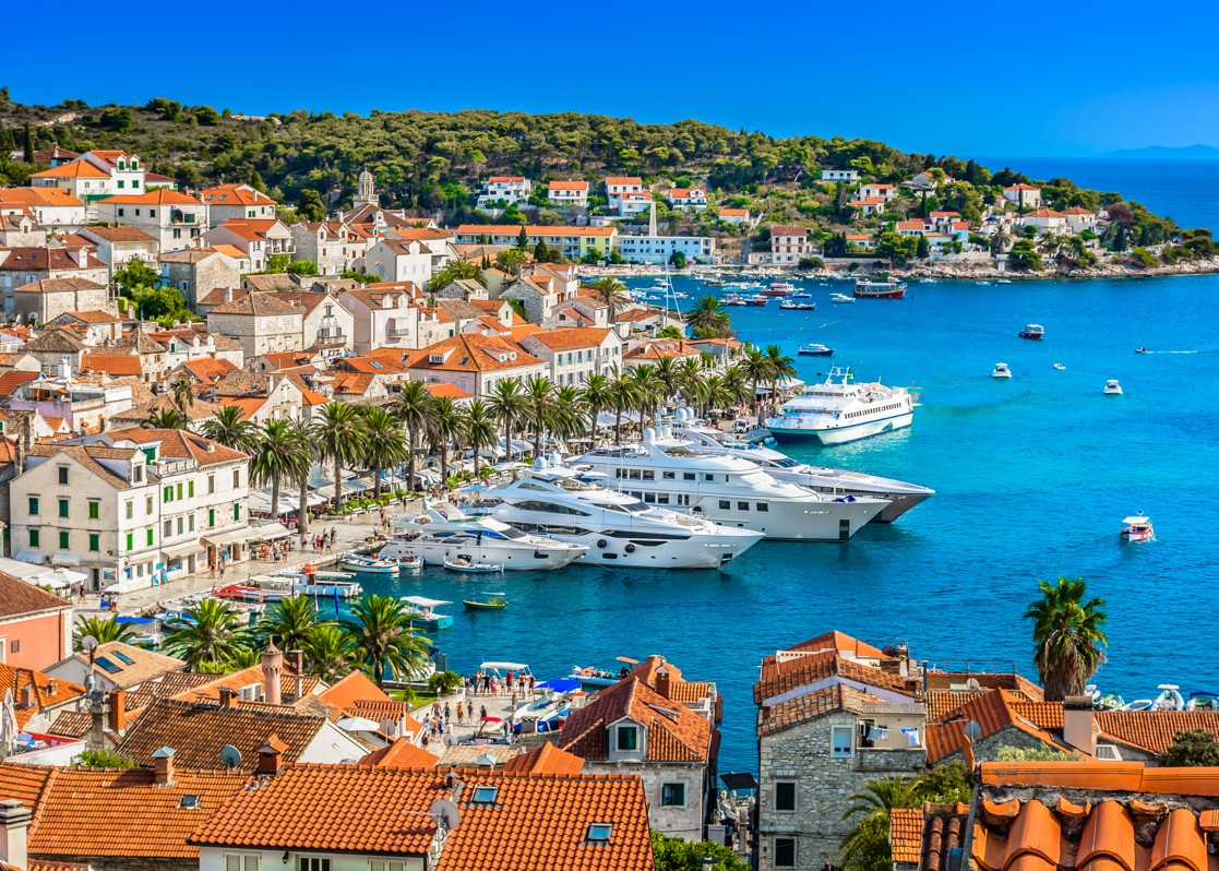 aminess-blog-explore-dalmatian-coast-and-islands-hvar-