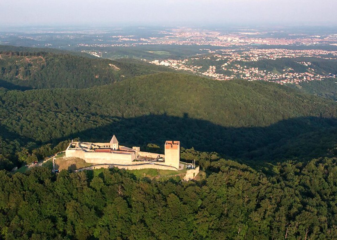 aminess-blog-medvednica-autumn-forest-panorama