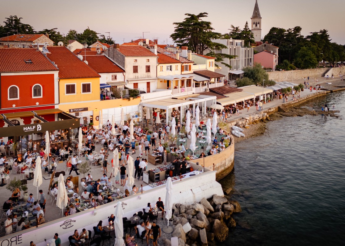 aminess-half-eight-wine-gourmet-night-seafront
