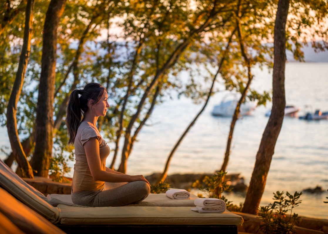 aminess-blog-active-holiday-in-njivice-yoga