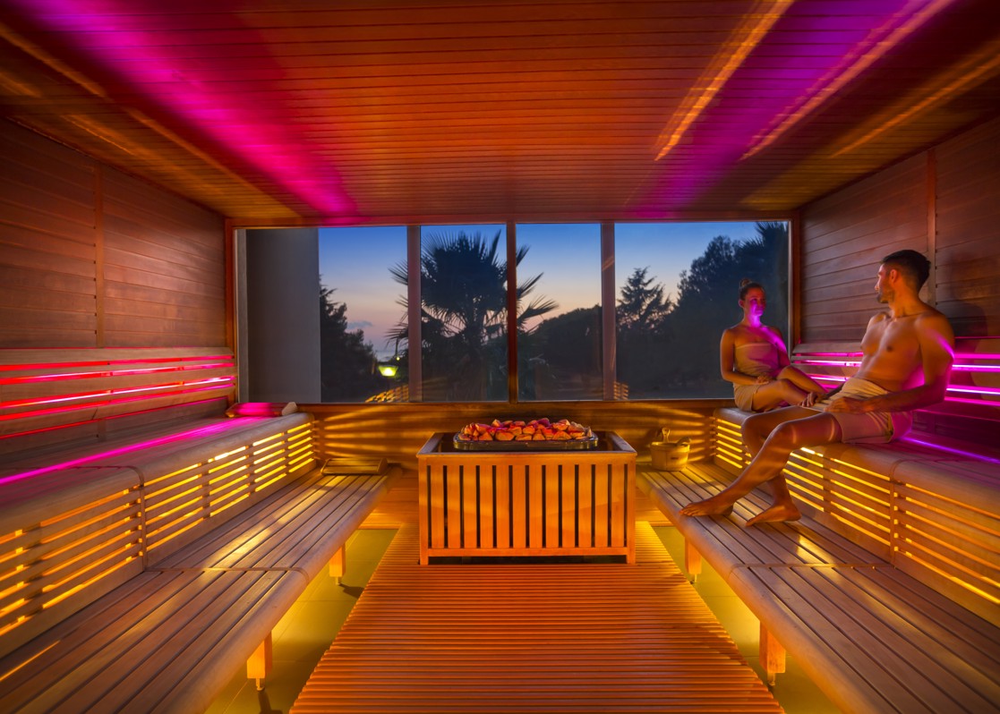 aminess-blog-benefits-of-looking-at-the-sea-maestral-spa