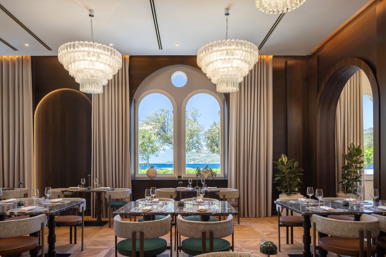 Elegant 7 Seas restaurant interior with a sea view
