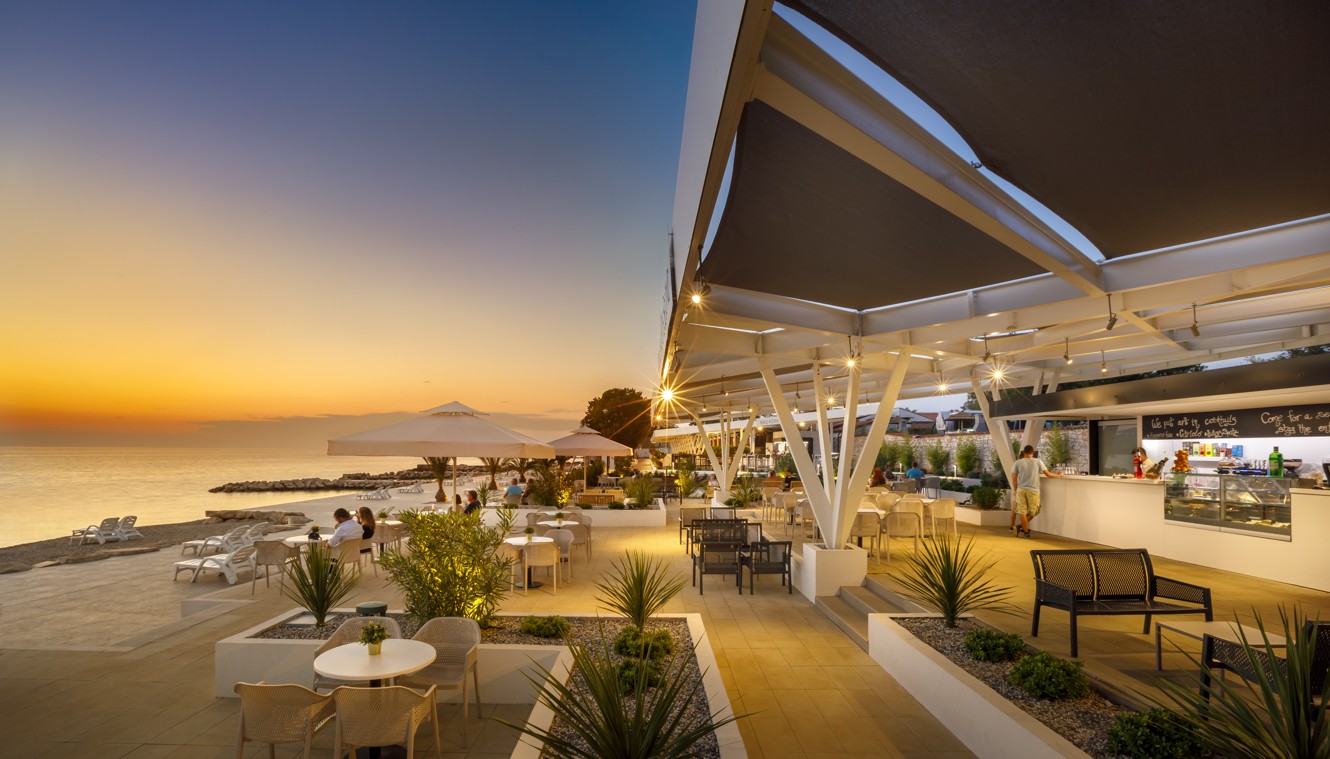 Lounge Bar at Aminess Planet Camping Maravea, Novigrad