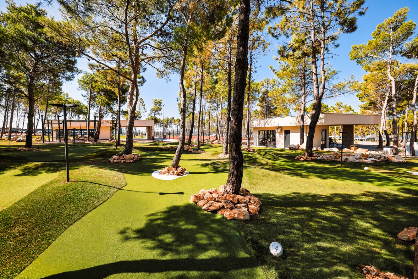 Mini golf course in the pine forest at Aminess Avalona Camping Resort