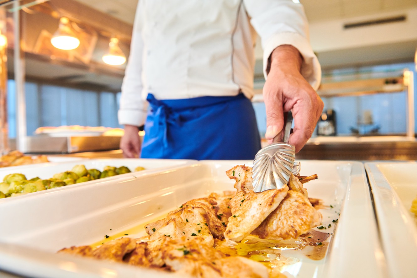 Raznovrsne opcije gurmanskog buffet-a u Maradiso Marko Polo by Aminess.