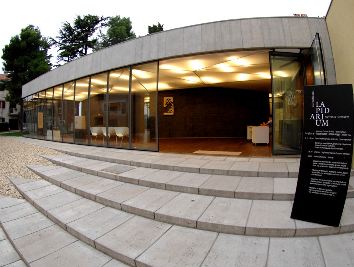 Wejście do Lapidarium w Novigradzie