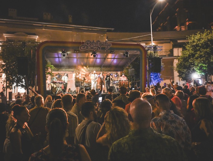 Open-air concert during RetrOpatija in Opatija. Foto by: LaVie