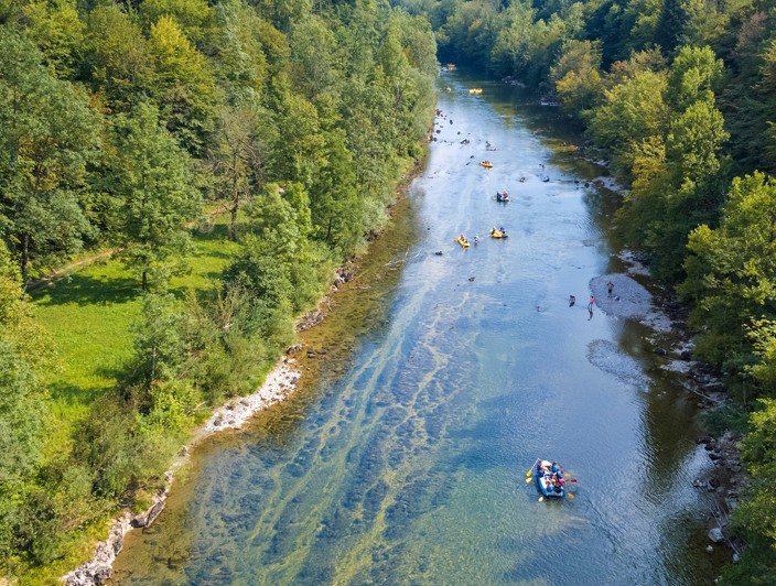 Rafting sul fiume Kupa a Karlovac immersi nella natura incontaminata (Foto: Shutterstock)