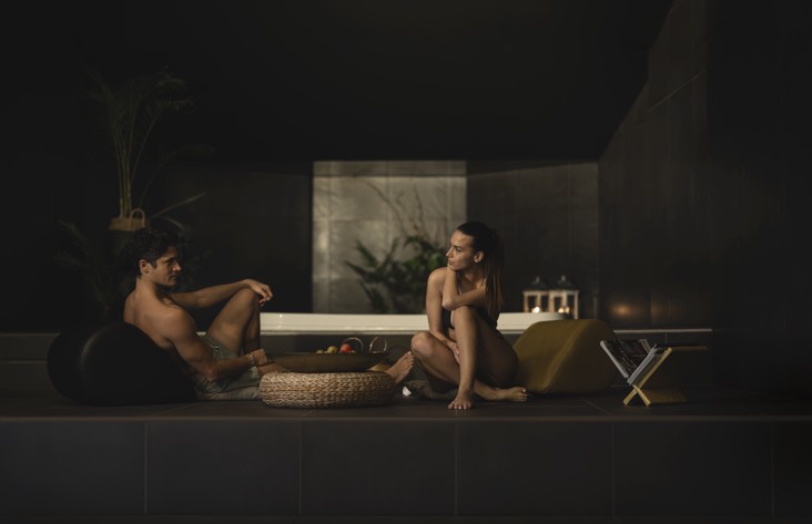 Para relaksuje się w spa Aminess Vival Hotel Maestral Novigrad.